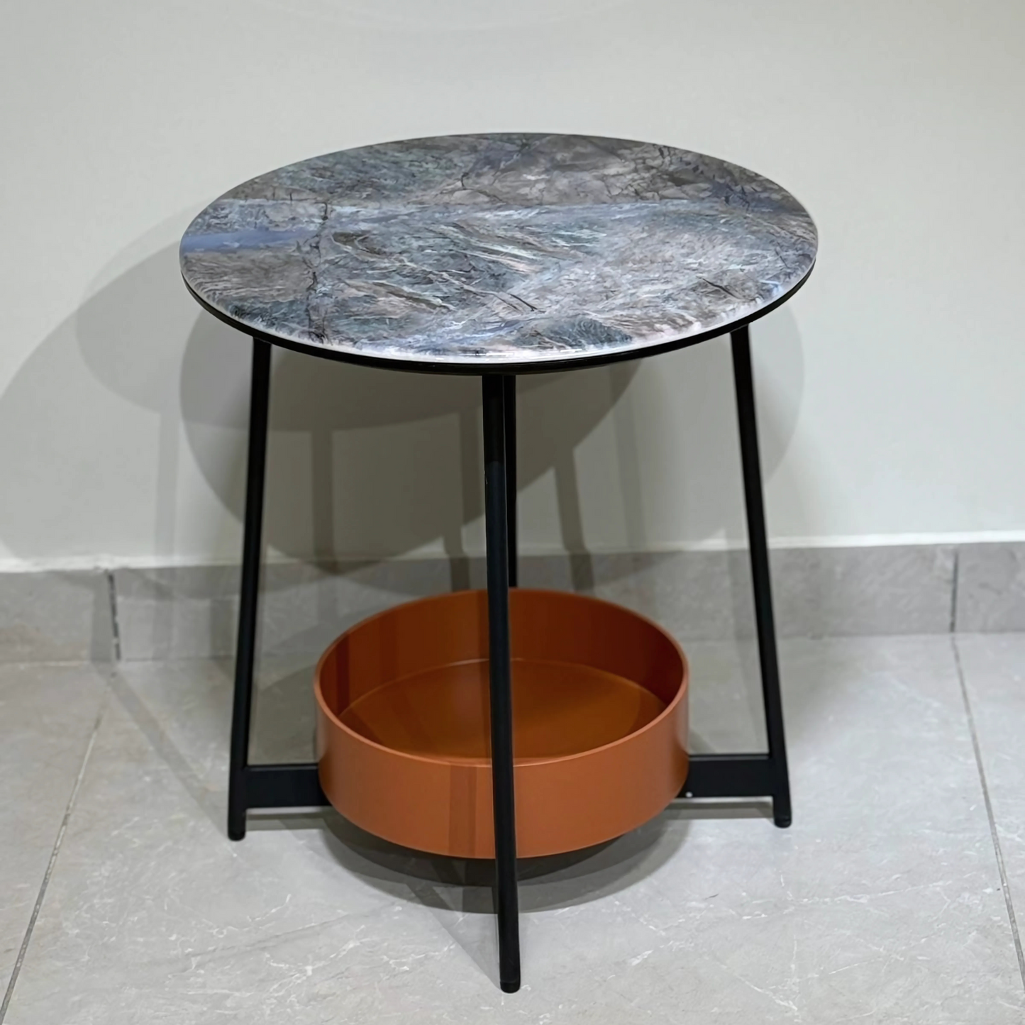 Orbit Curve Side Table