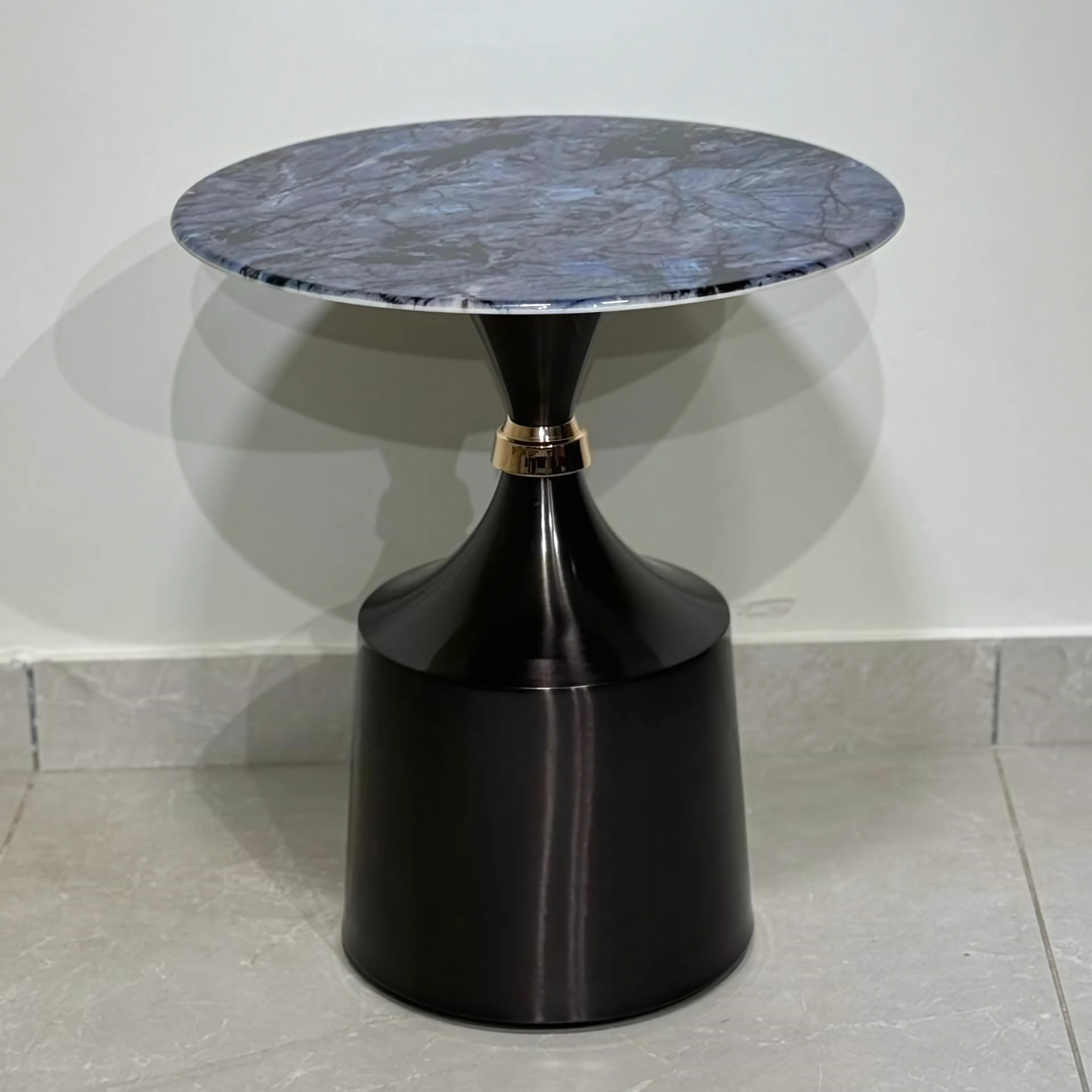 Ebon Cage Royale Table
