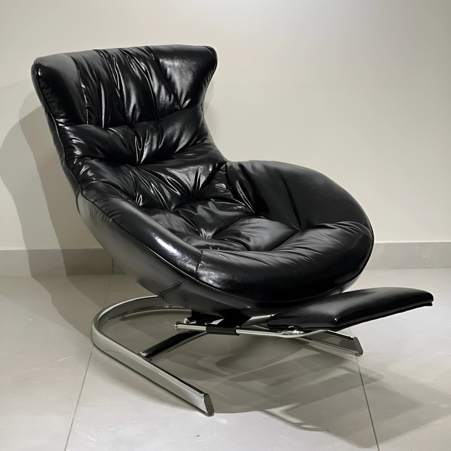Velo Noir Recline Leisure Chair