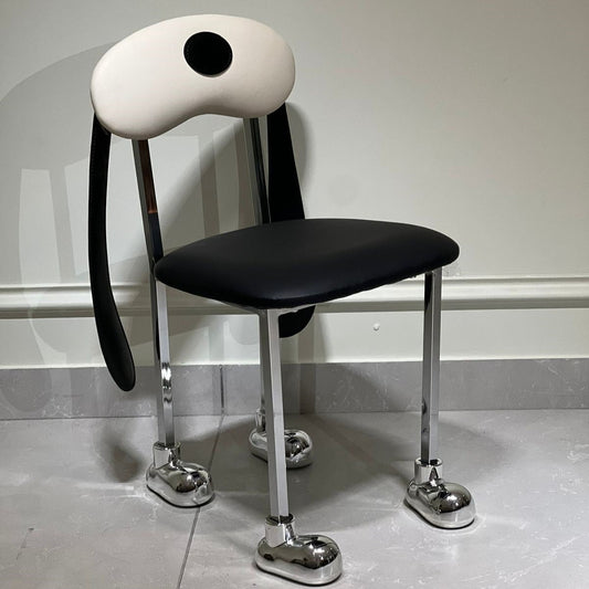 Modern artistic accent chair with sculptural foot design