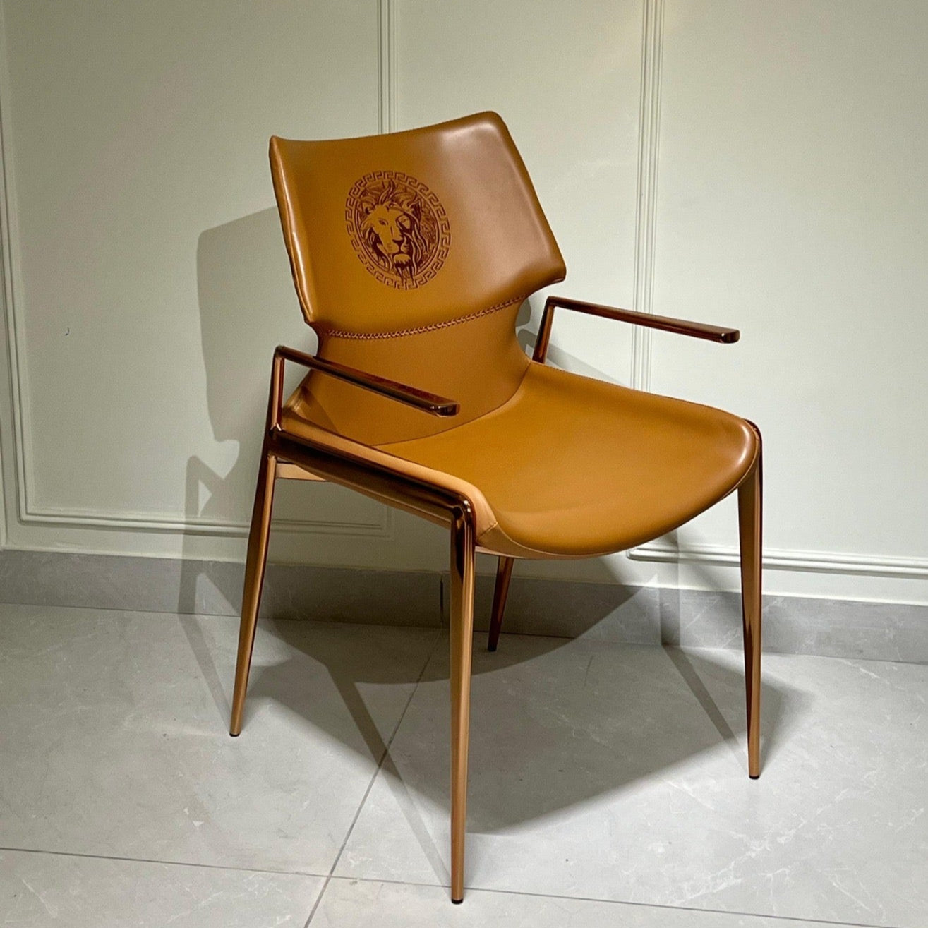 Leonis Crest Chair