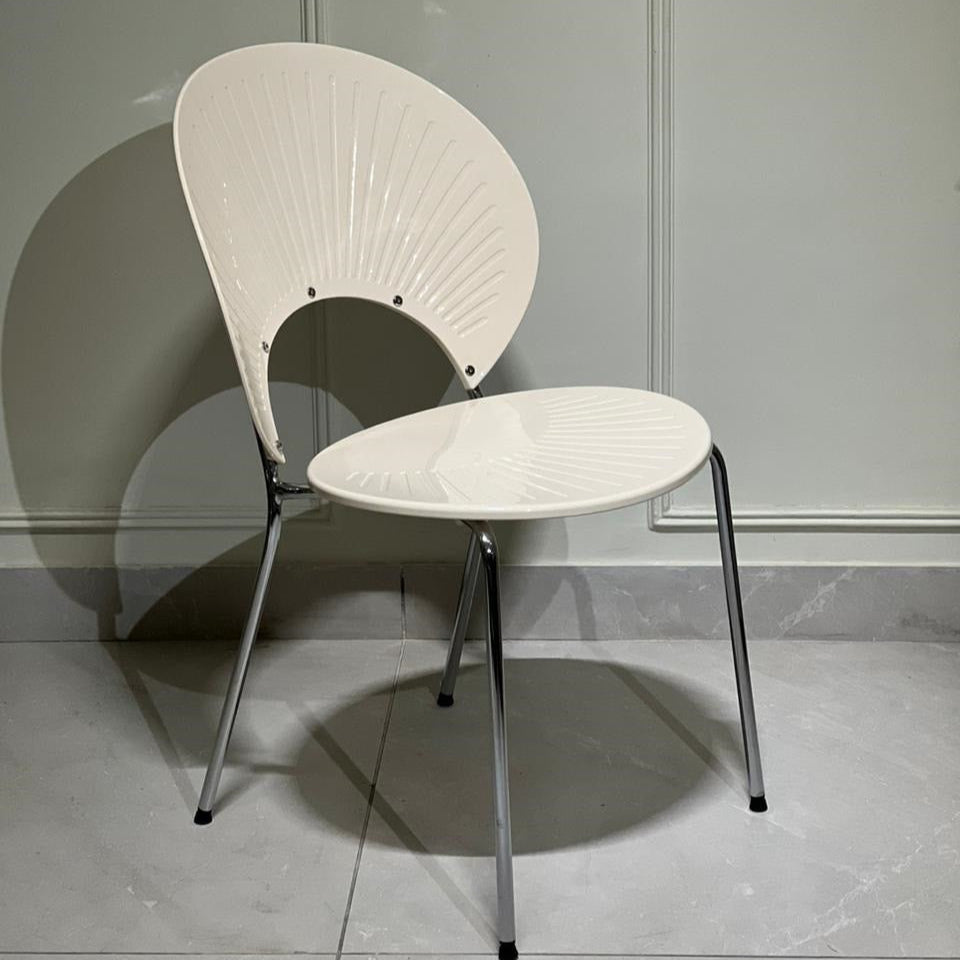 Arcus Shell Accent Chair